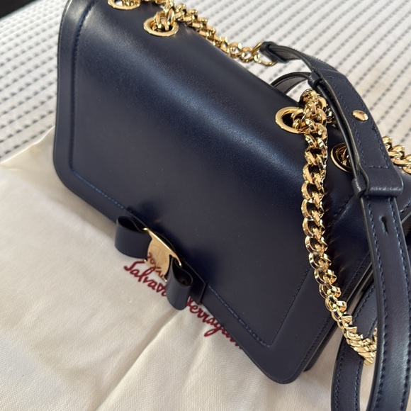 Salvatore Ferragamo Vara Bow bag - Picture 4 of 13